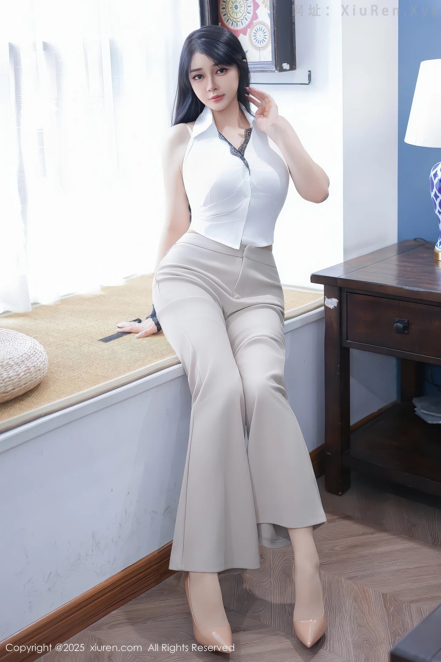 图片[2]-[XiuRen秀人网] VOL.11038 模特凯竹法师性感浅色内衣配超薄肉丝秀丰腴多姿身材诱惑写真67P-秀人网官方网站